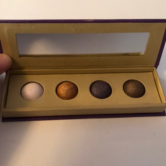 Arbonne Other - Arbonne Sugar Plum Eyeshadow palette